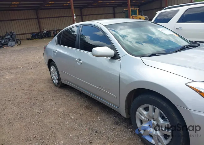 1N4AL2AP0AC142759: 41951994