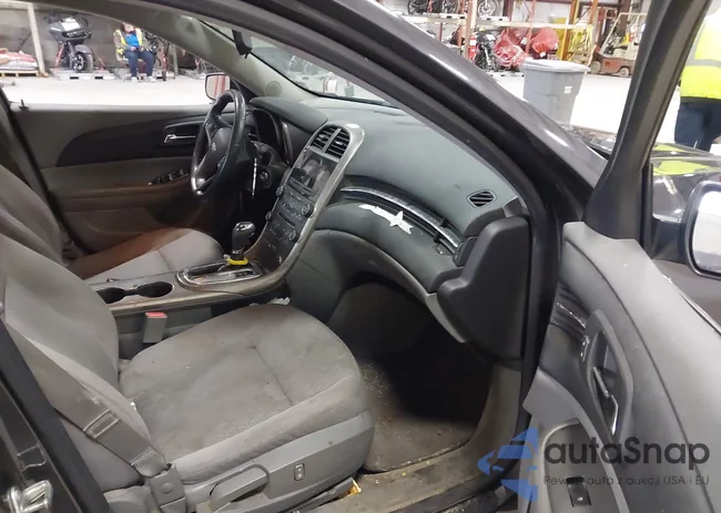 1G11B5SA7DF270890: 41953040