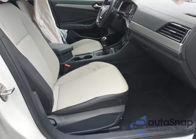 3VWN57BU1MM065701: 41952634