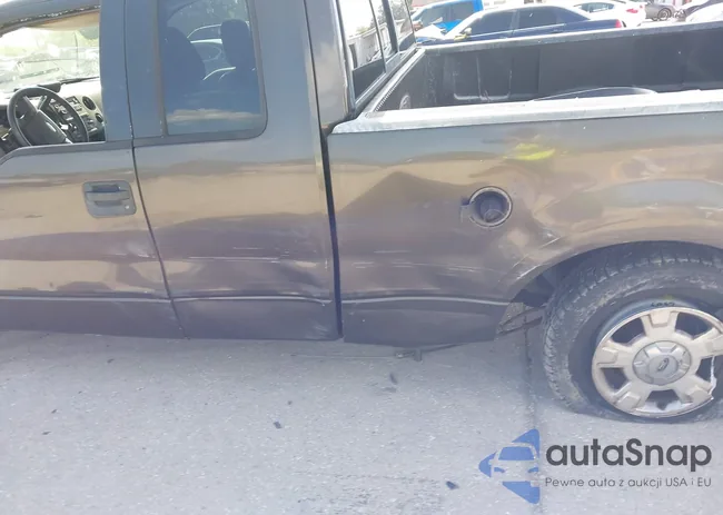 1FTRX12W15NA17992: 41952837