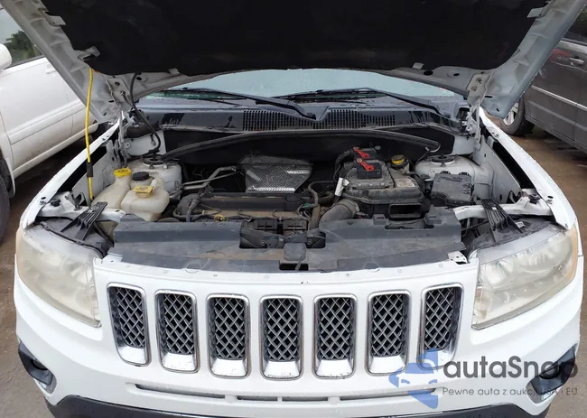 1C4NJCBA6GD512990: 41952913