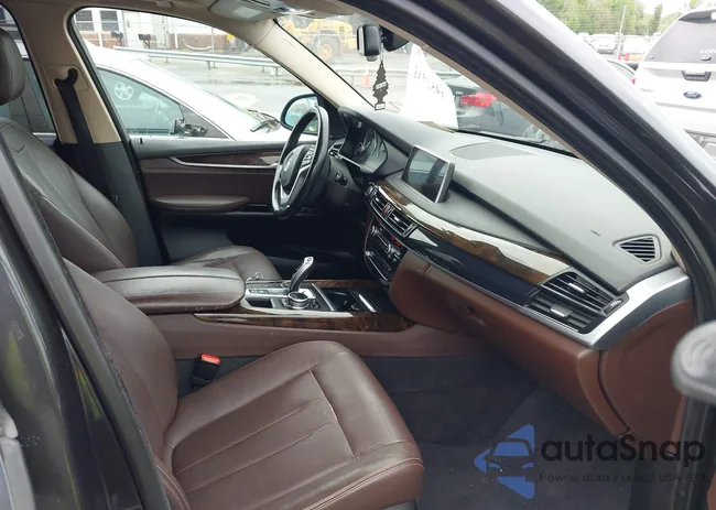 5UXKR0C59F0K55226: 41952931