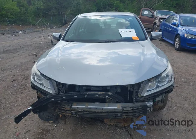 1HGCR2F32HA219792: 41952960