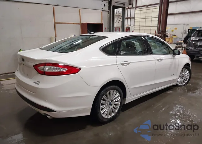 3FA6P0LUXDR169782: 41954504