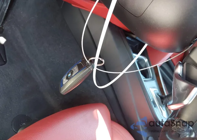 WBA3V7C52FP771779: 41953647