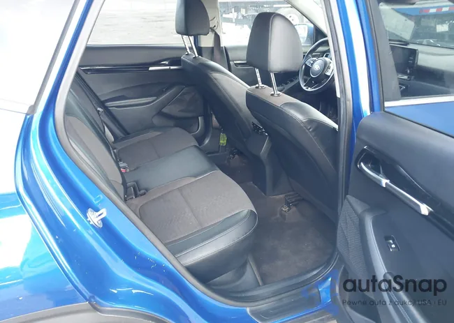 KNDEUCA22M7040122: 41955249