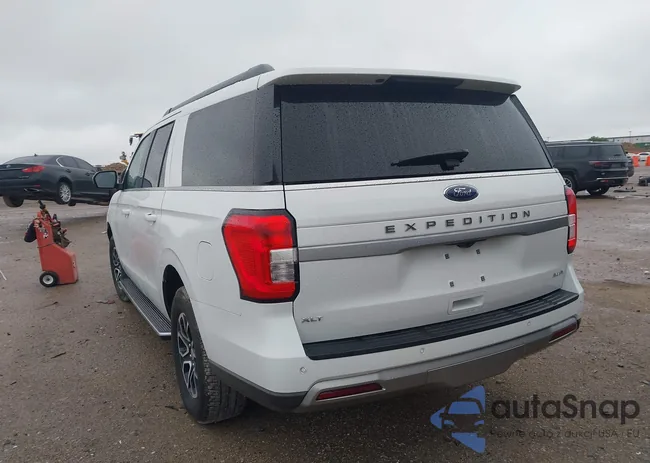 1FMJK1H82PEA03828: 41955401