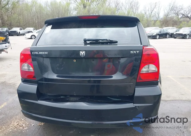 1B3HB48B18D797777: 41956218