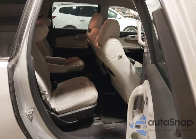 1GNKRLED4BJ402748: 41955585