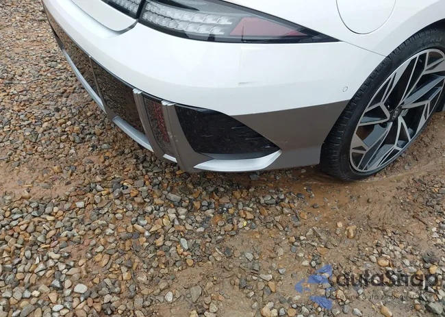 KMHM54AA2PA051520: 41957155