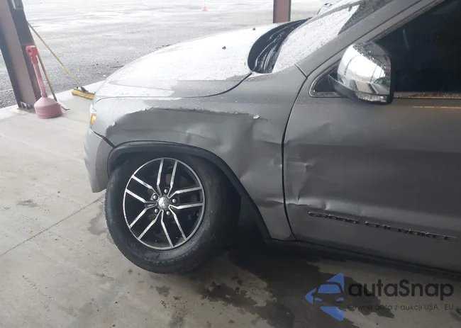 1C4RJFBG4JC418885: 41956947