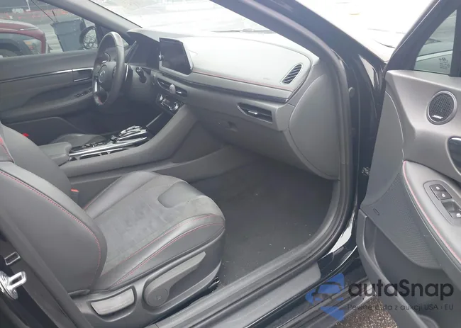 5NPEK4JC0MH127372: 41959562