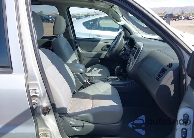 1FMYU93106KB76667: 41959732