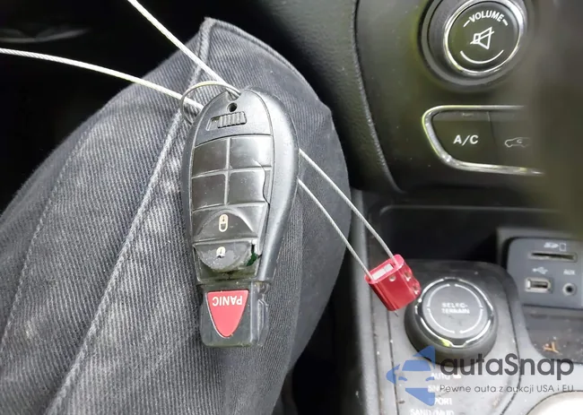 1C4PJMCS2FW563783: 41961066