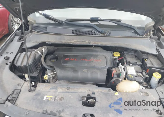 3C4NJDBB6JT283680: 41961266