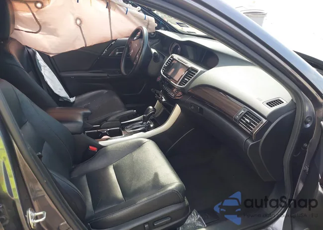 1HGCR2F81HA060226: 41962467