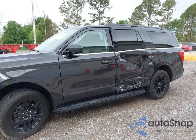 1FMJK1H82REA17635: 41961871