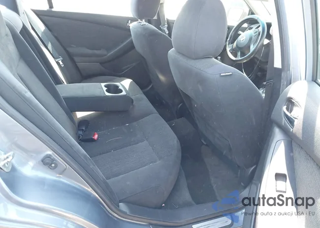 1N4AL2AP2BC120764: 41961880