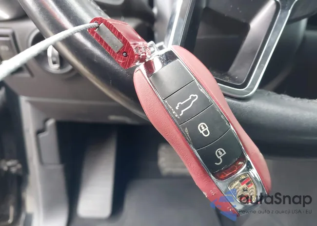 WP1AA2A29GLA00762: 41963152