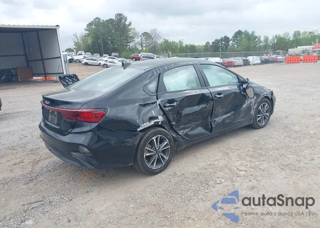 3KPF24AD4RE713615: 41963255