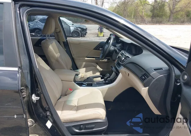 1HGCR2F82FA149204: 41962890