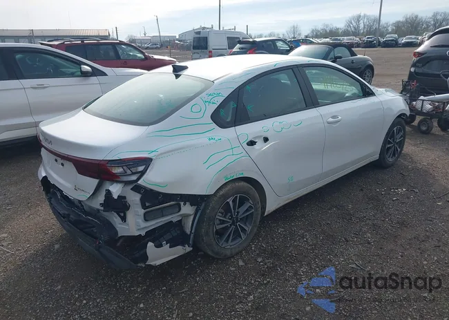 3KPF24AD6RE837739: 41963725