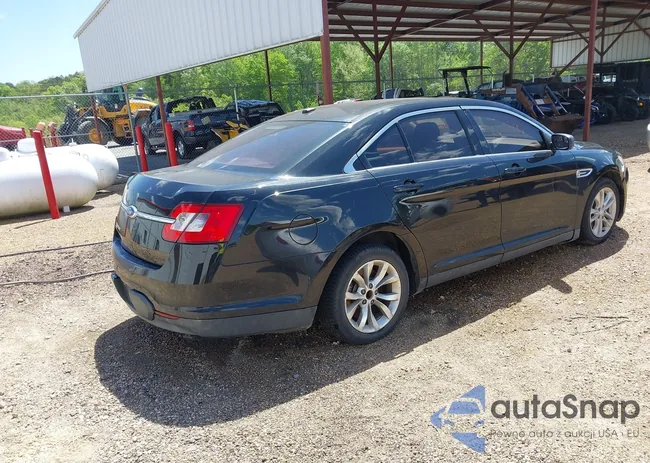 1FAHP2DW2CG136365: 41965546