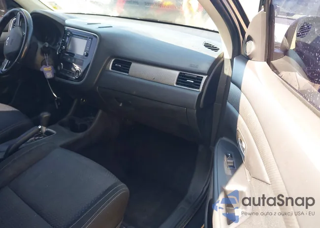 JA4AD3A33GZ033528: 41966589