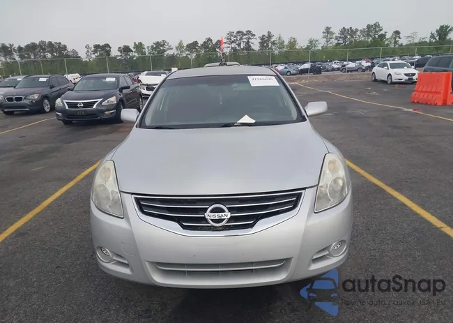 1N4AL2AP5CN409711: 41966600