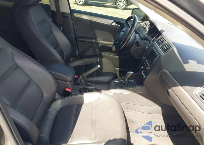 3VWDB7AJ3JM263459: 41966927