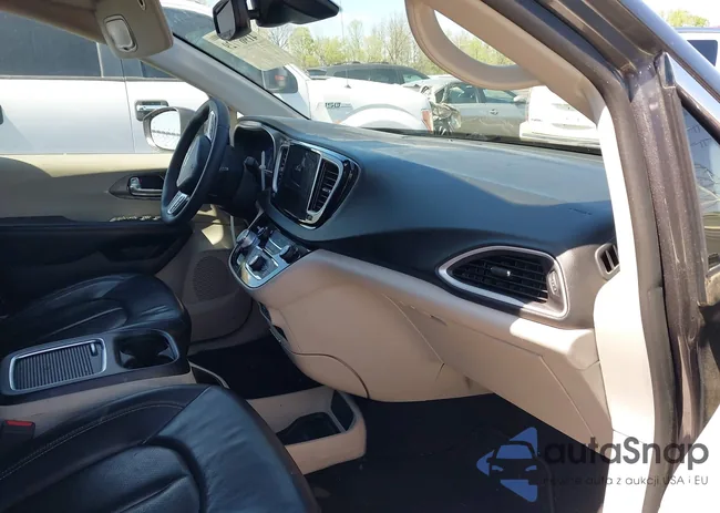 2C4RC1BG4NR177923: 41967729