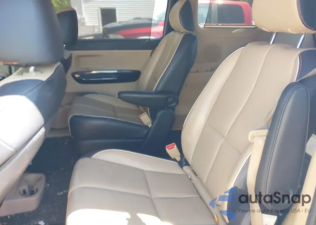 KNDMC5C14F6066311: 41968881