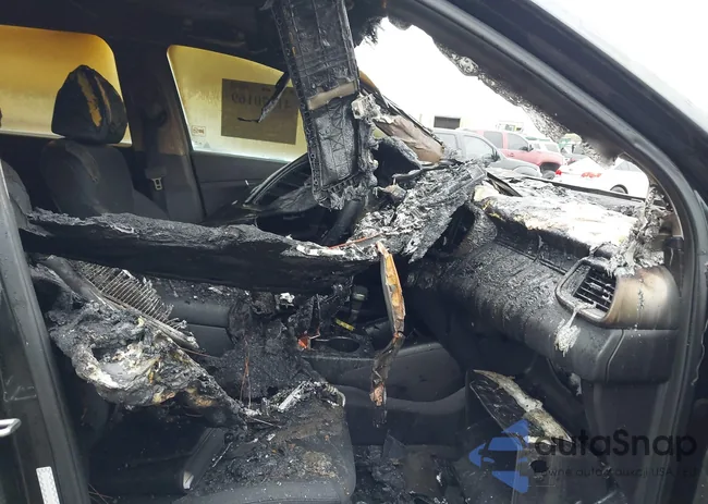 5XYPG4A33KG575006: 41970169