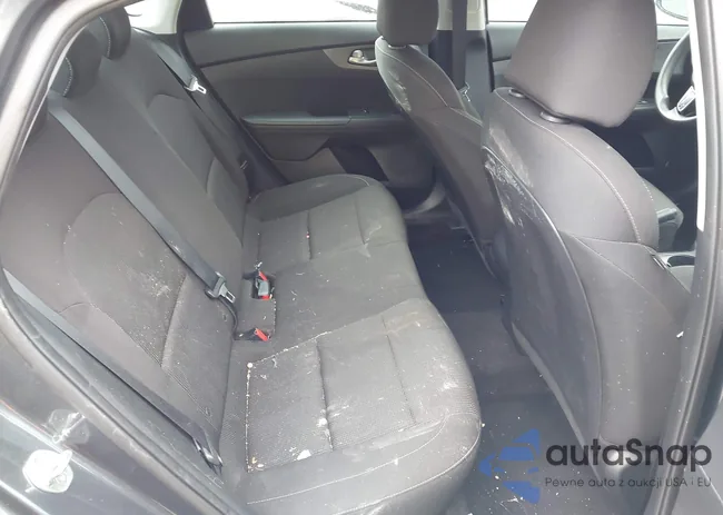 3KPF24AD4ME266471: 41972334