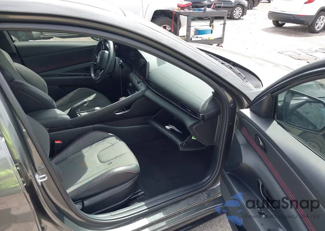 KMHLR4DF5RU795945: 41971623