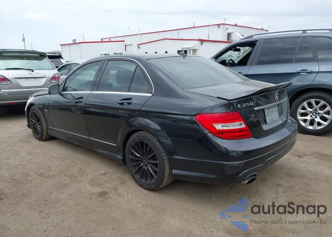 WDDGF4HB6CA605476: 41974235