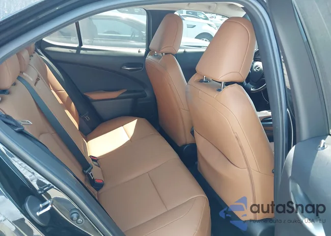 JTHX3JBH8N2047074: 41973682