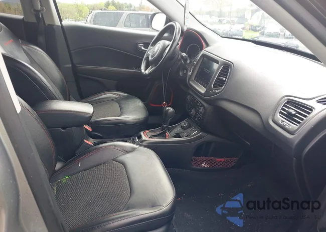 3C4NJDDB6LT184616: 41973717