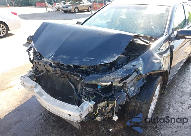 19UUA86279A017568: 41975176