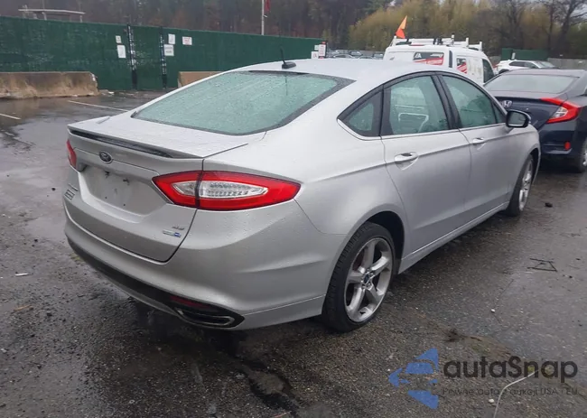 3FA6P0T92FR229651: 41975215