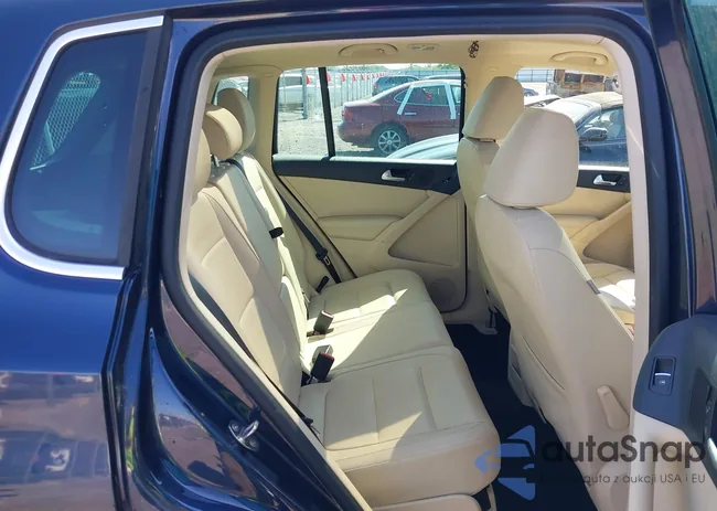 WVGAV7AX0GW581352: 41974618