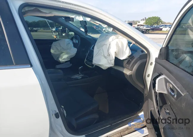 1N4AL3AP9JC269564: 41975979