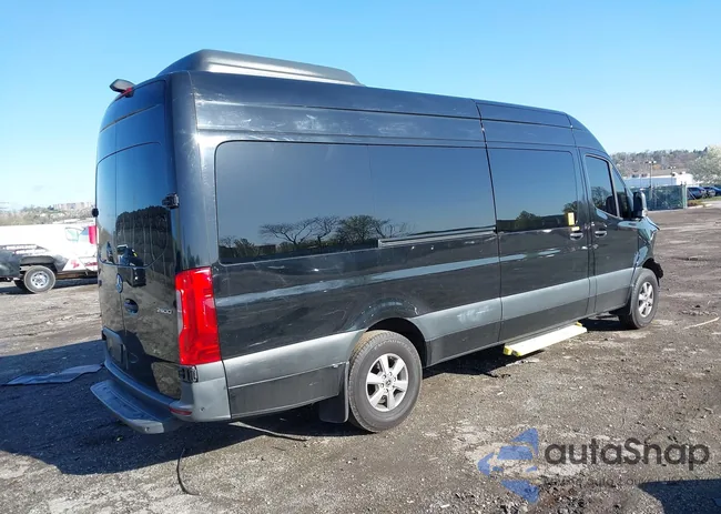 W1Z4DGHY7NT102983: 41976421