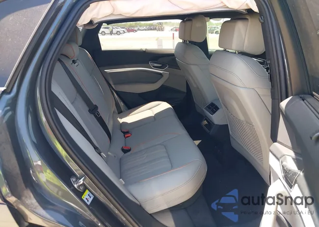 WA16ABGE0RB038196: 41976431