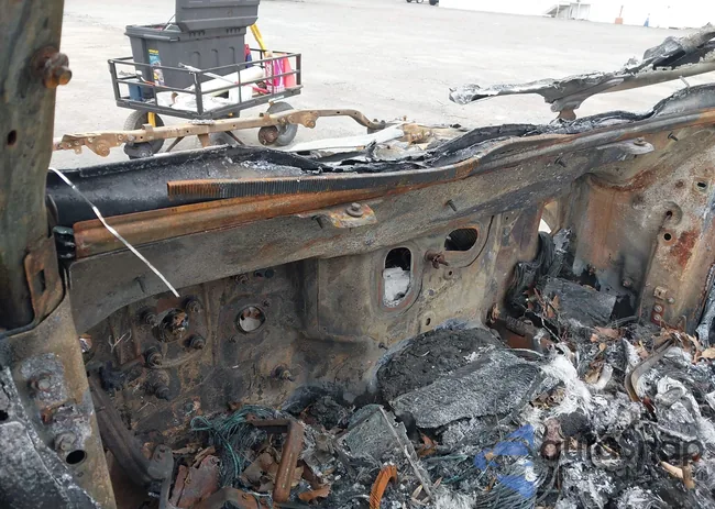 1C4HJXFN4LW223932: 41976992