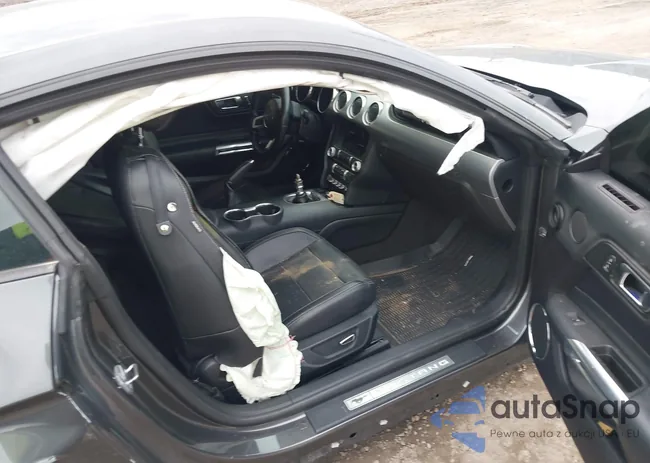 1FA6P8CF9J5179766: 41977000