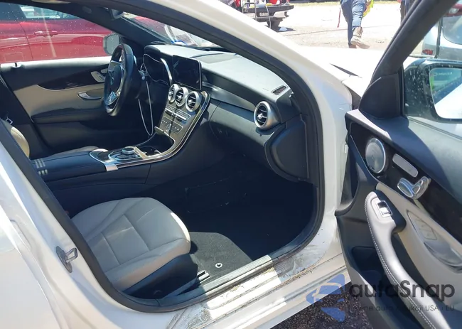 55SWF8DB0KU311921: 41976737