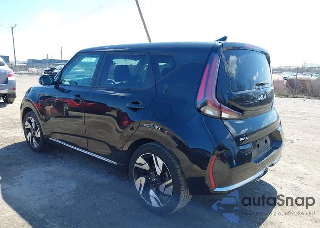 KNDJ53AU9P7856794: 41977708