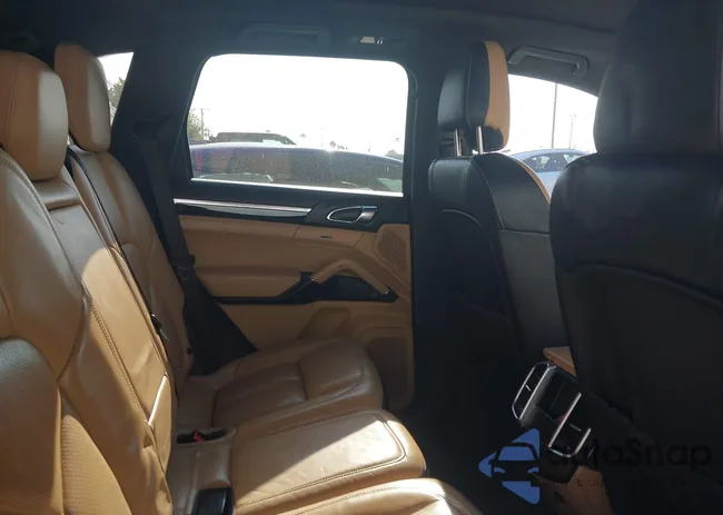 WP1AA2A21GKA15990: 41978980