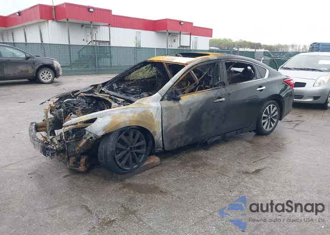 1N4AL3AP8HC218423: 41979061